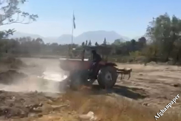 طالبان آرامگاه خلیل الله خلیلی را تخریب کرد