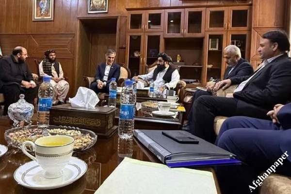 دیدار و گفتگوی رؤسای بانک مرکزی طالبان و ایران