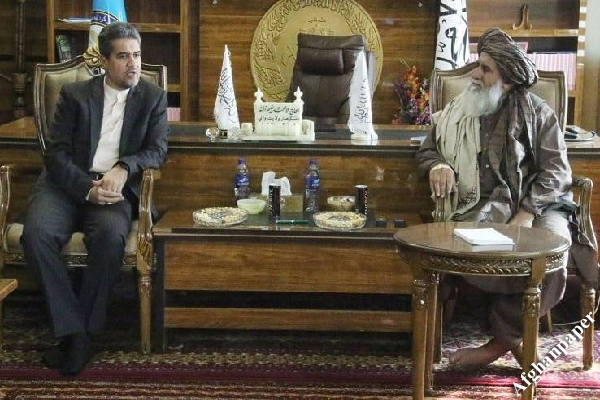 دیدار مقامات ایرانی و والی طالبان در ننگرهار