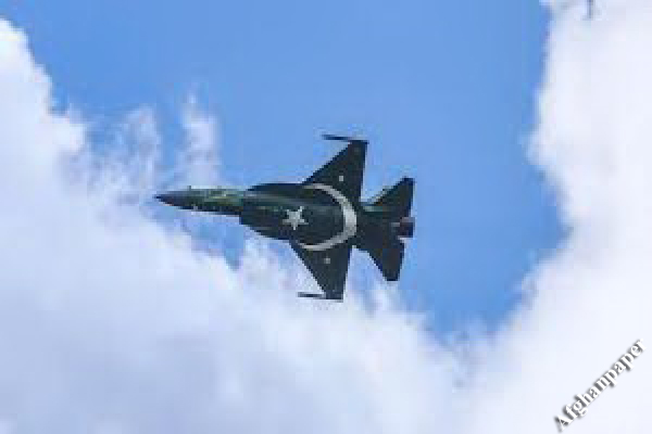 بمباران کابل ادامه دارد